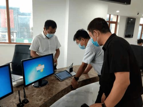 綏化市教育局開展“一把手走流程”活動，以貼心服務優化辦事效率